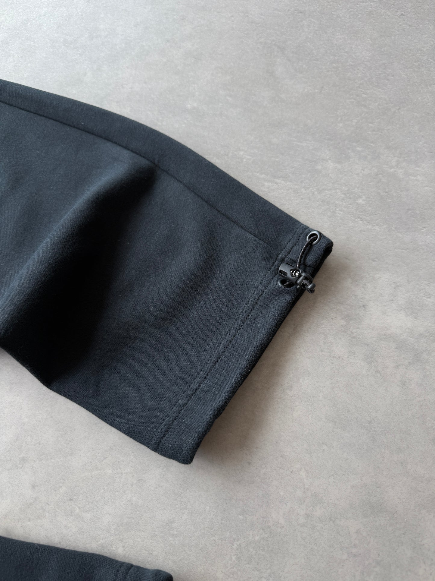 Nike Tech Fleece muška crna trenerka (L)
