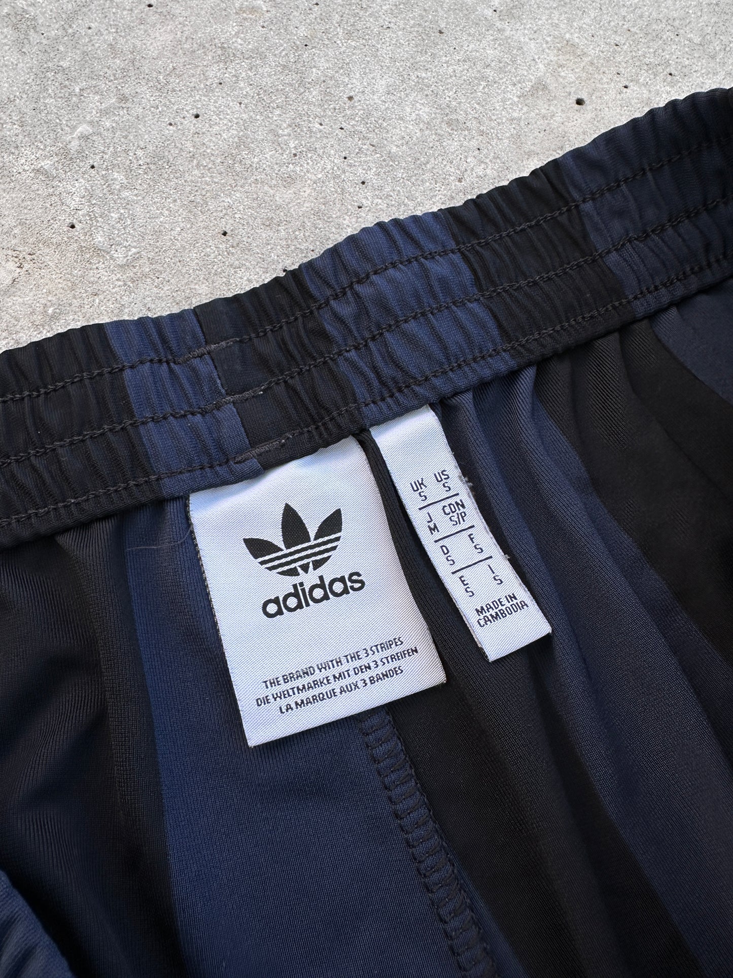 Adidas muški prugasti šorc (S)