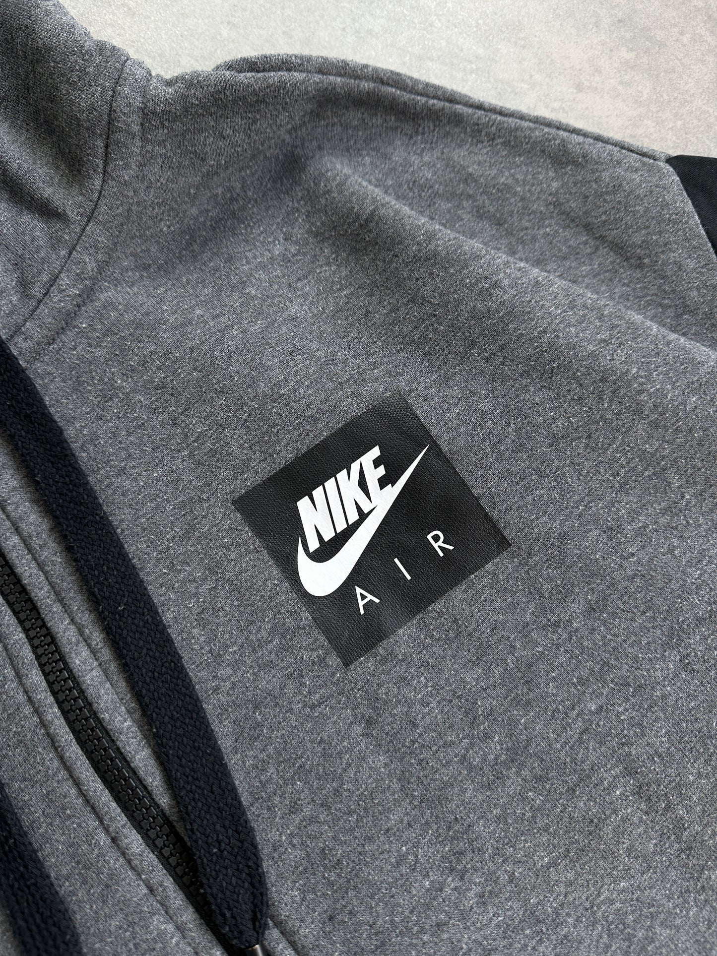 Nike Air muška siva dukserica (L)