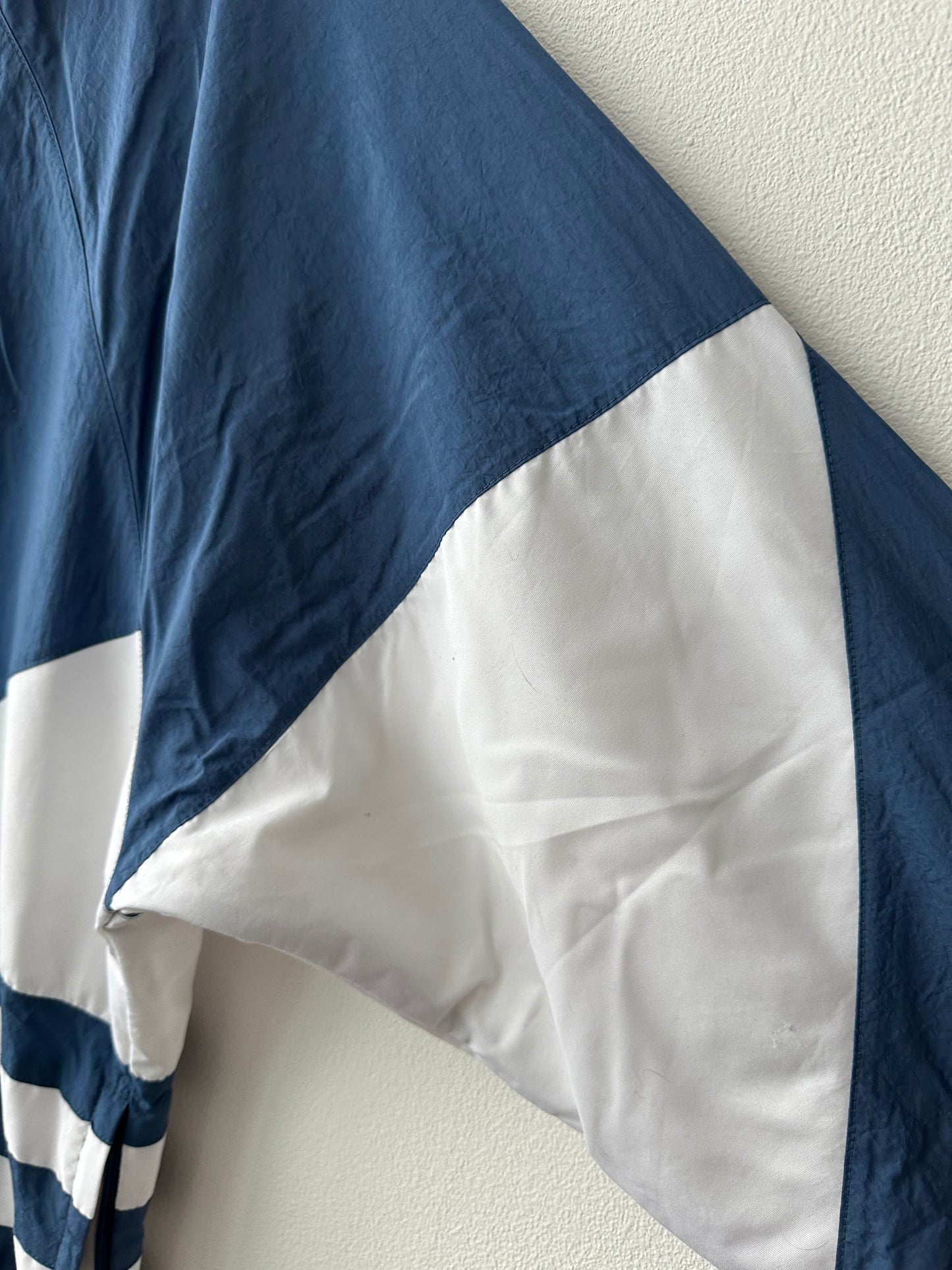 Adidas muška plava šuškava dukserica (M)