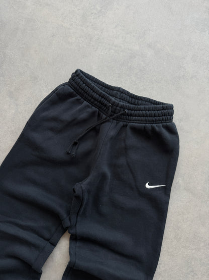 Nike ženska basic crna trenerka (S)