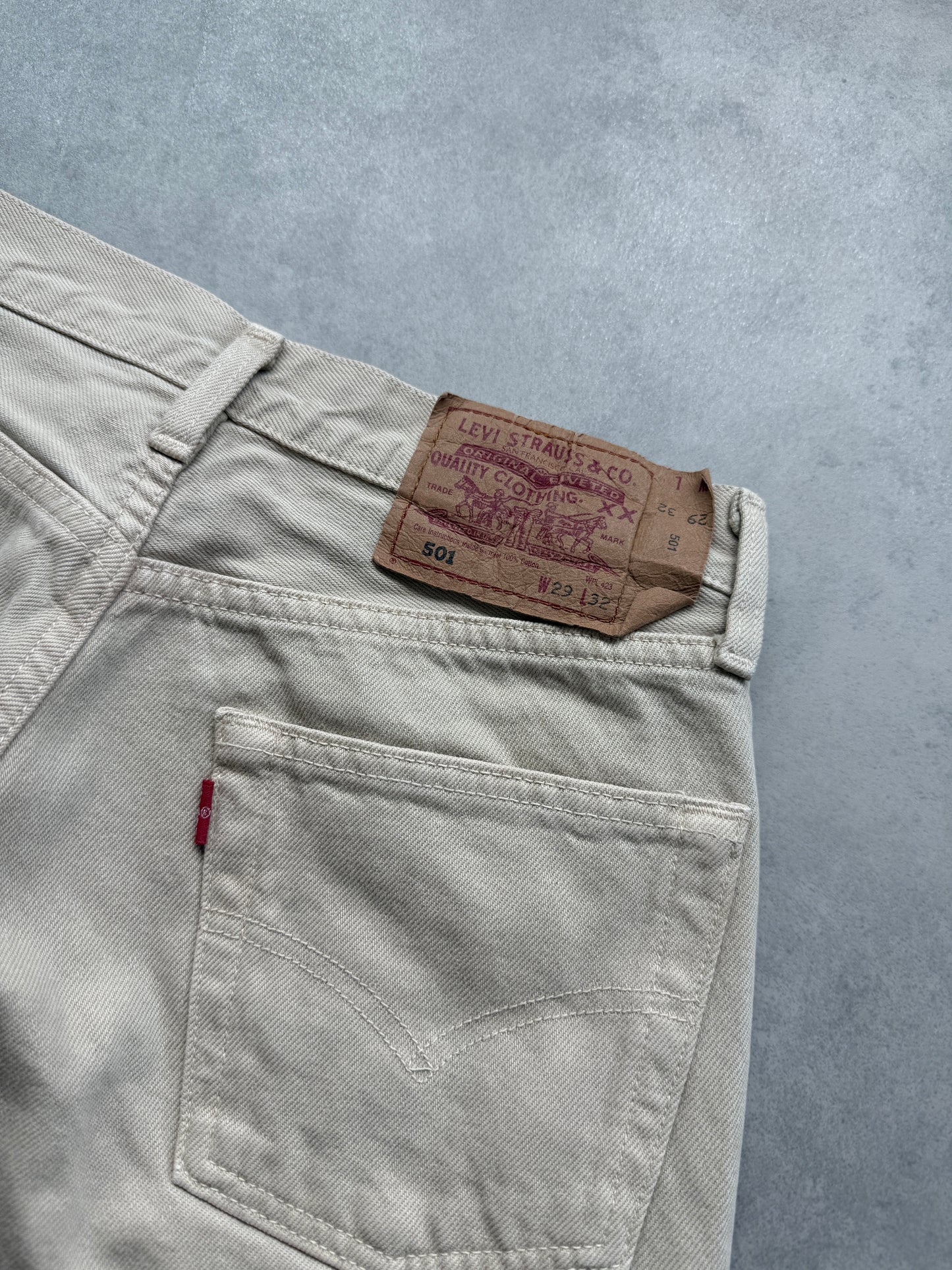Levis 501 vintage ženske bež farmerke (29x32)
