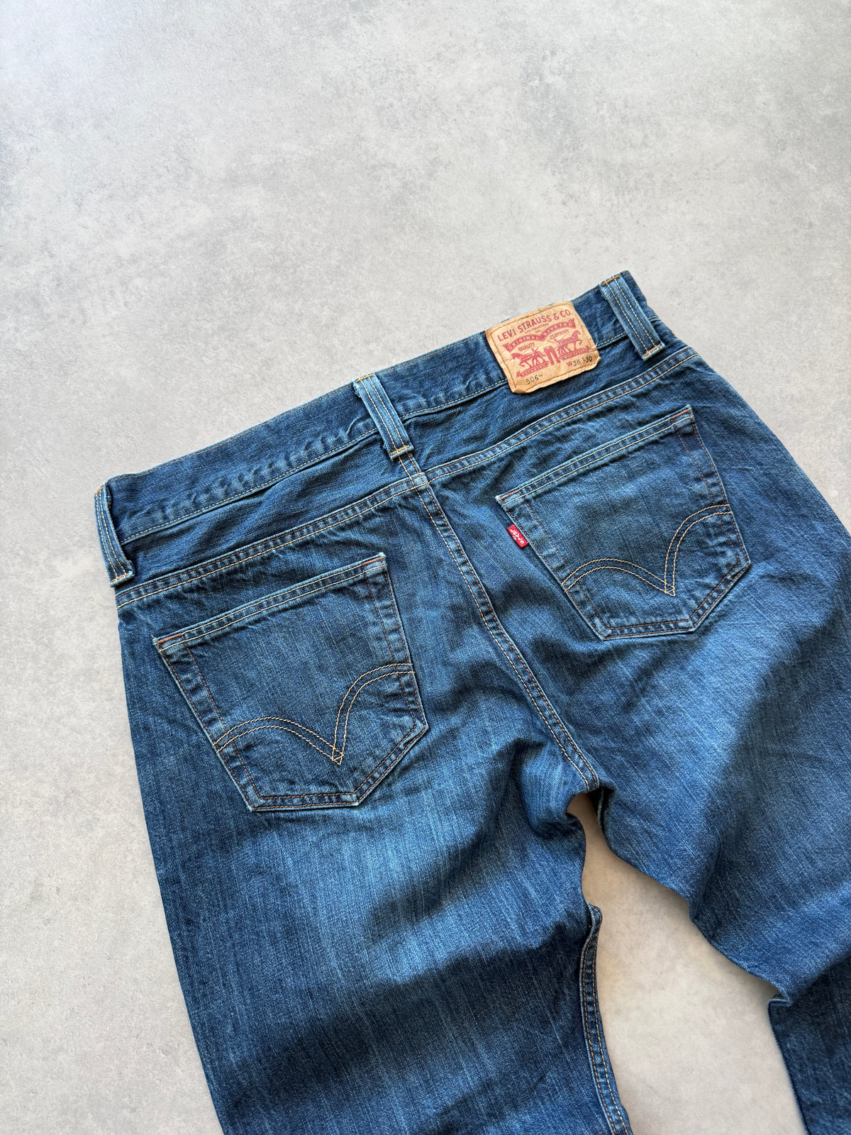 Levis 506 muške relaxed fit farmerke (36x30)