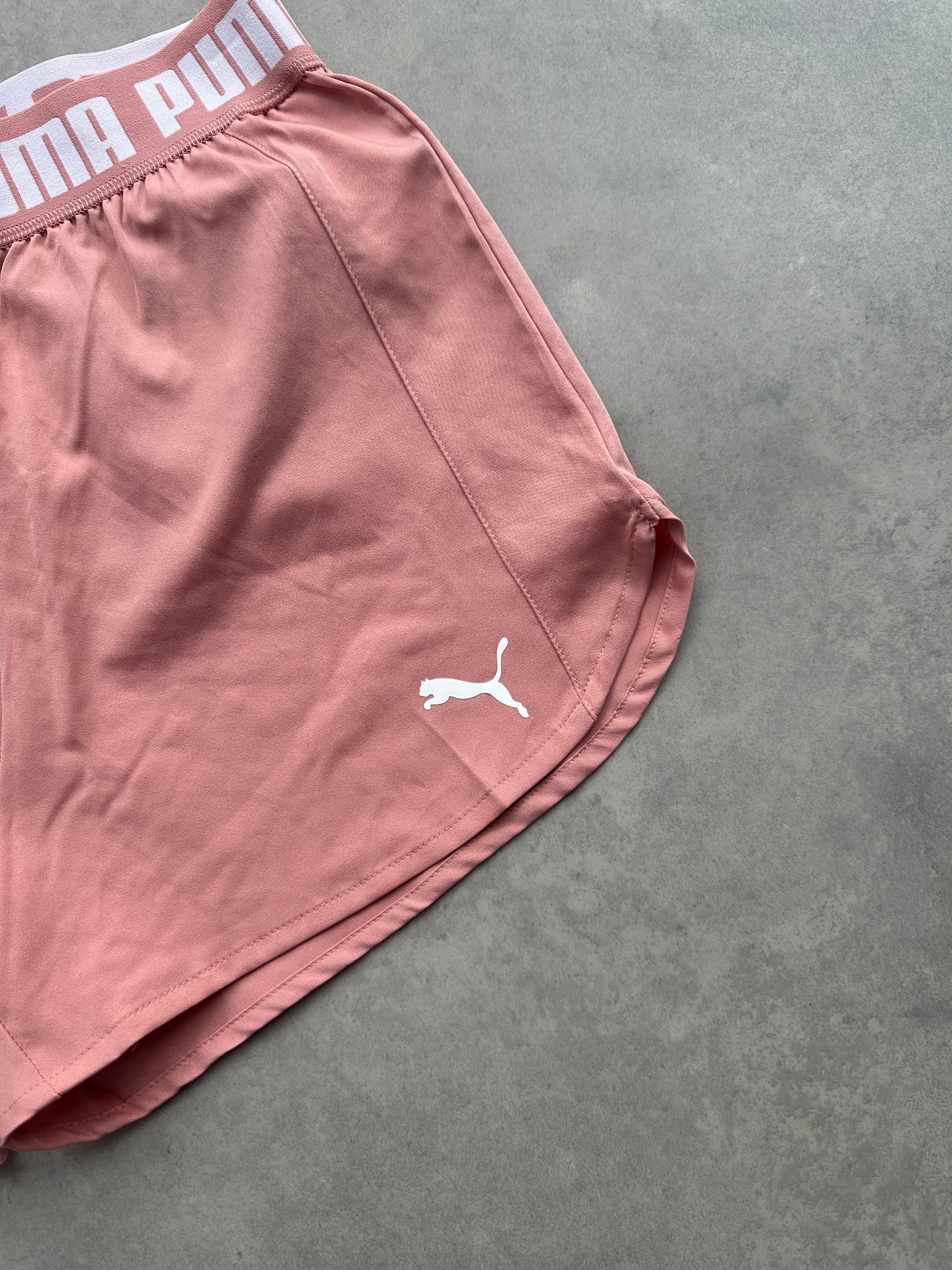 Puma ženski sportski šorc (S)