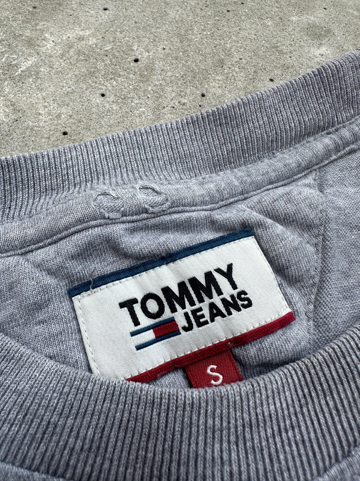 Tommy Jeans USA muška siva majica (S)