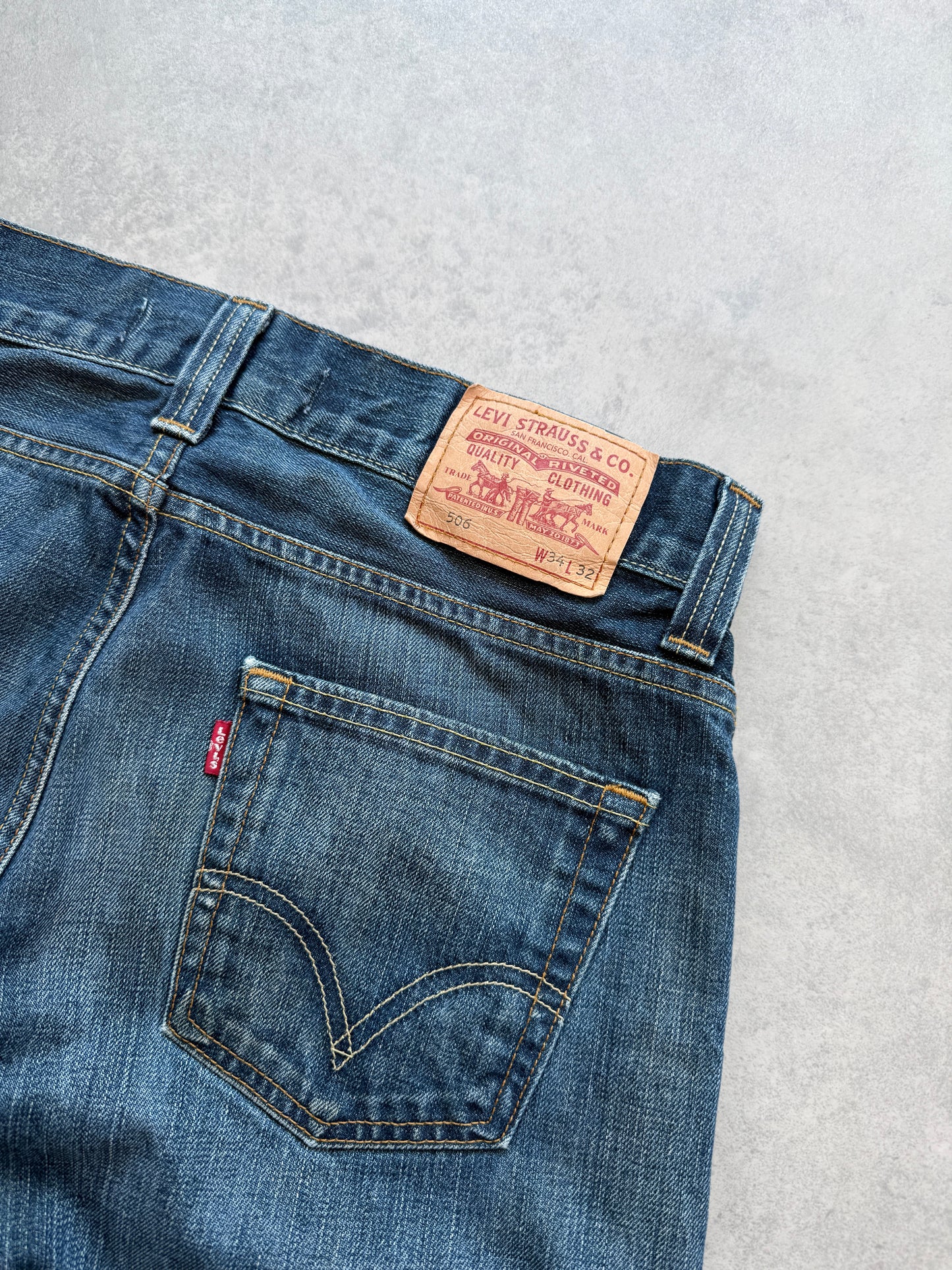 Levis 506 2000s muške farmerke (34x32)