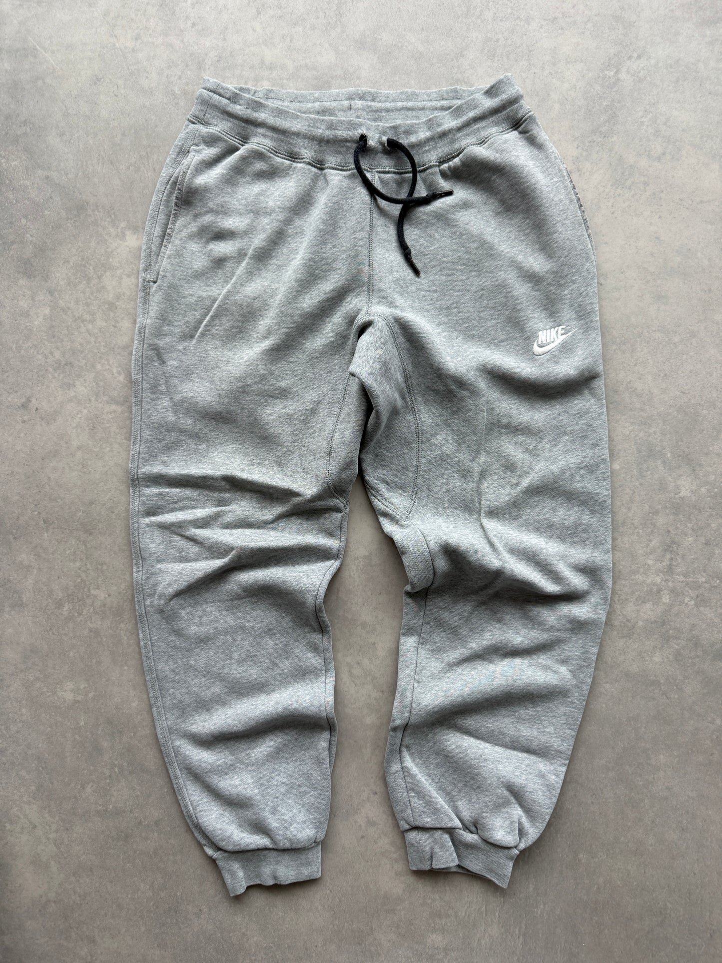 Nike muška basic siva trenerka (S)