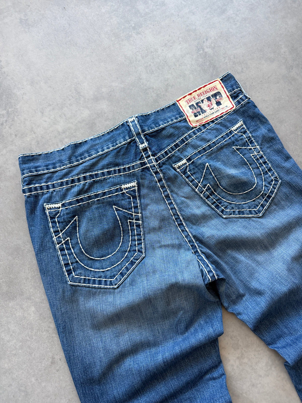 True Religion Y2K muške farmerke (38)
