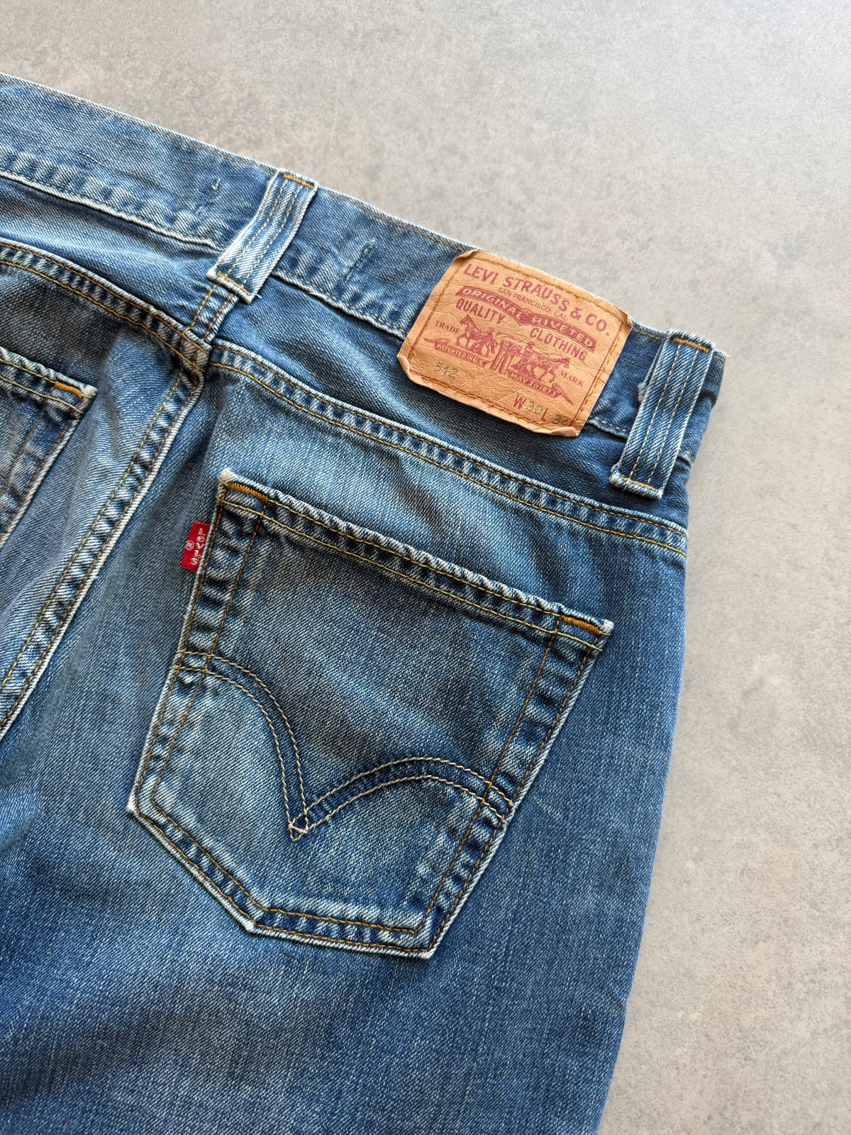 Levis 512 Bootcut ženske farmerke (30x32)
