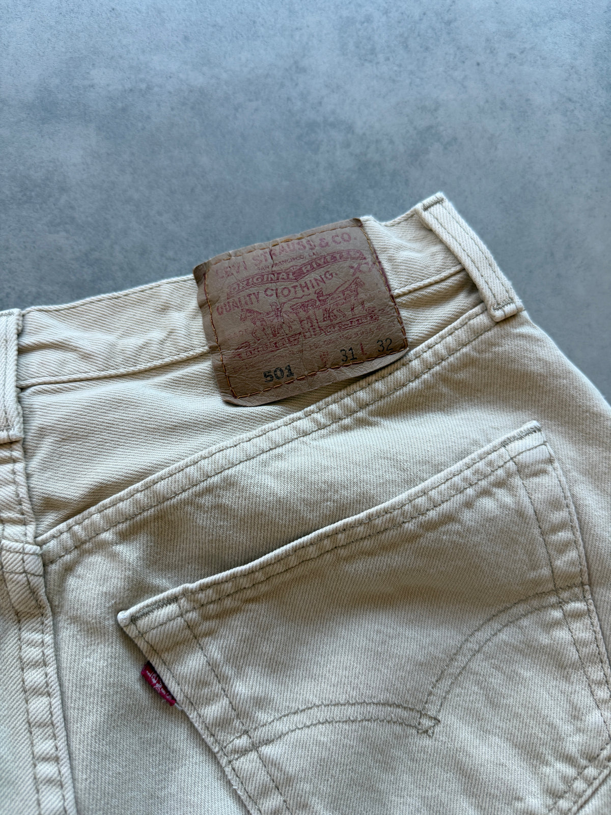 Levis 501 vintage ženske bež farmerke (31x32)