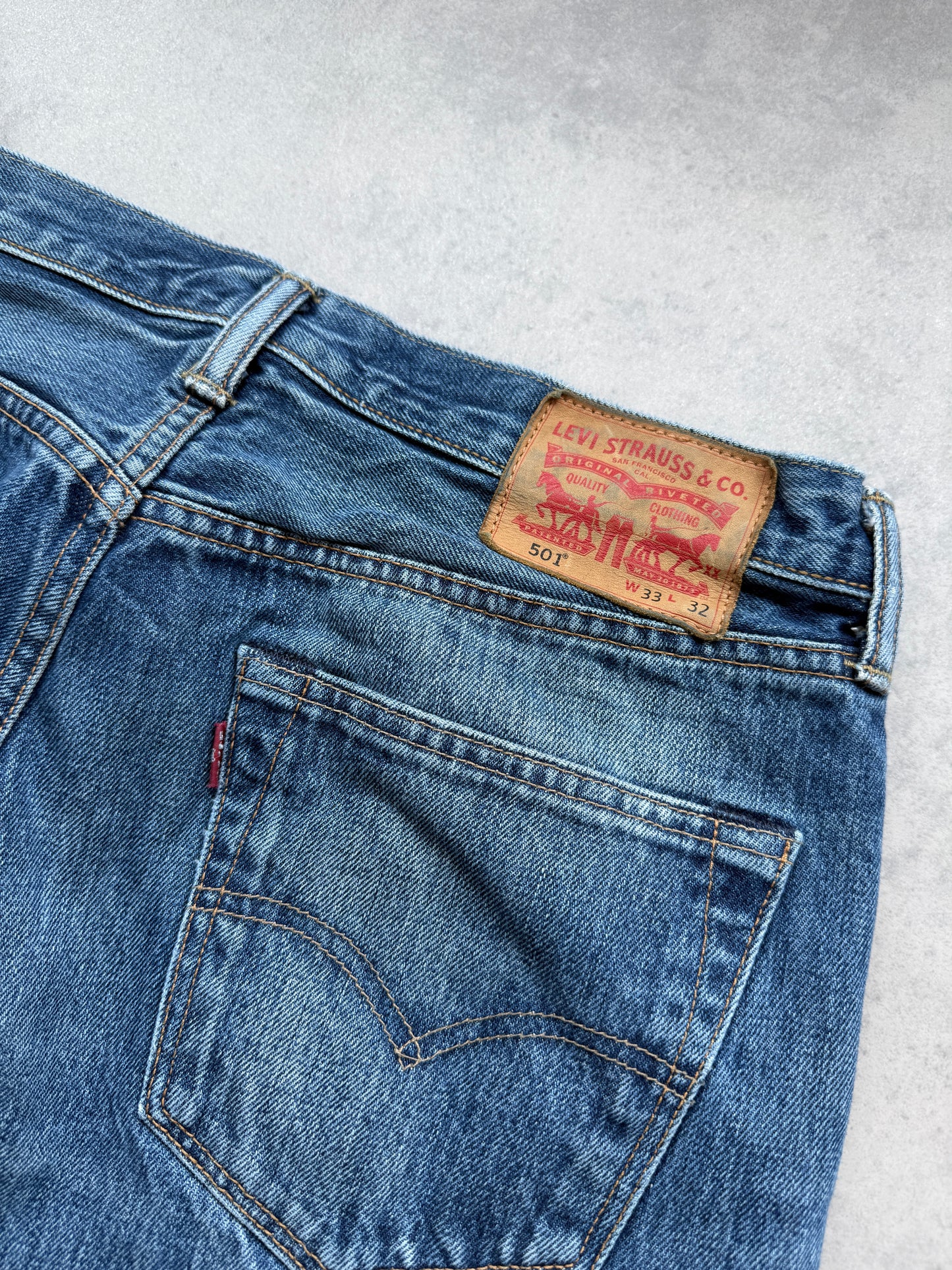 Levis 501 muške farmerke (33x32)