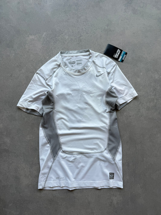 Nike Pro Combat muška bijela kompresiona majica (M, L, XL)