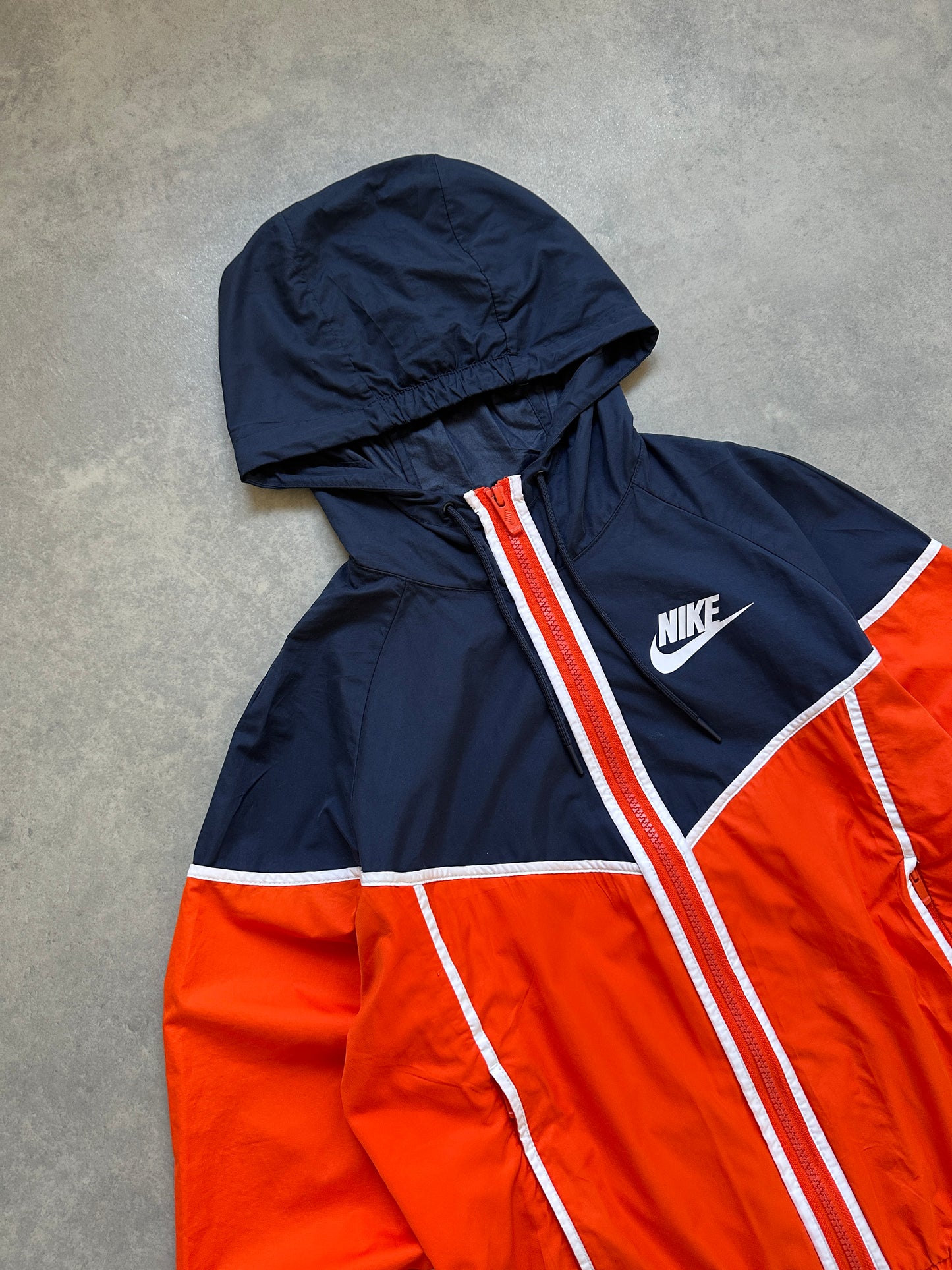 Nike Windrunner ženska šuškava jakna (XS)