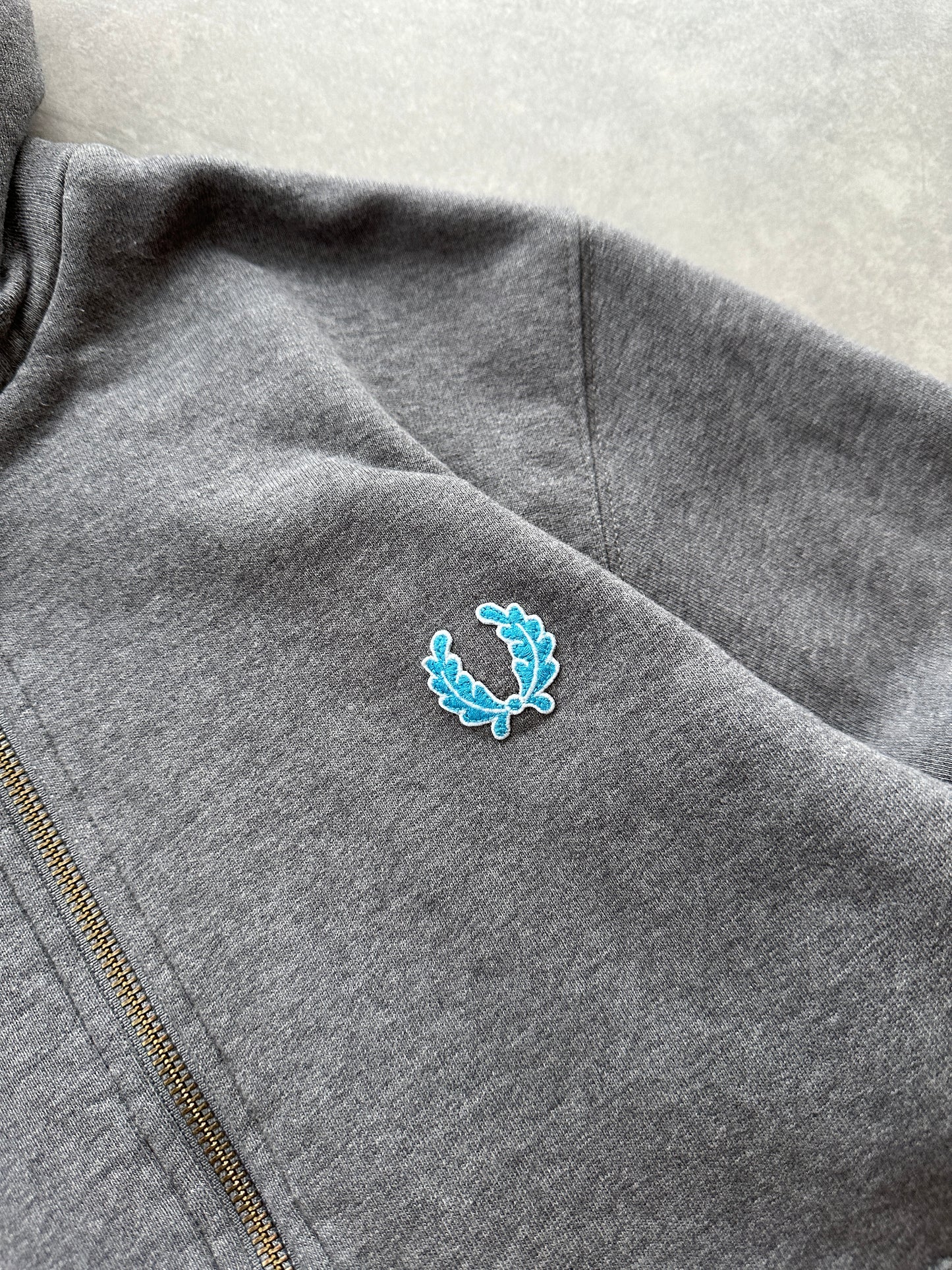 Fred Perry muška siva dukserica (S)