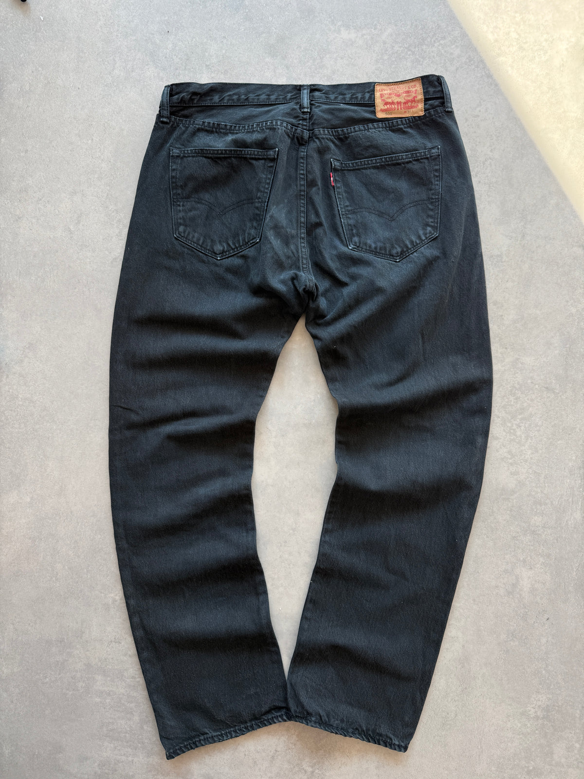 Levis 501 muške crne farmerke (36x34)