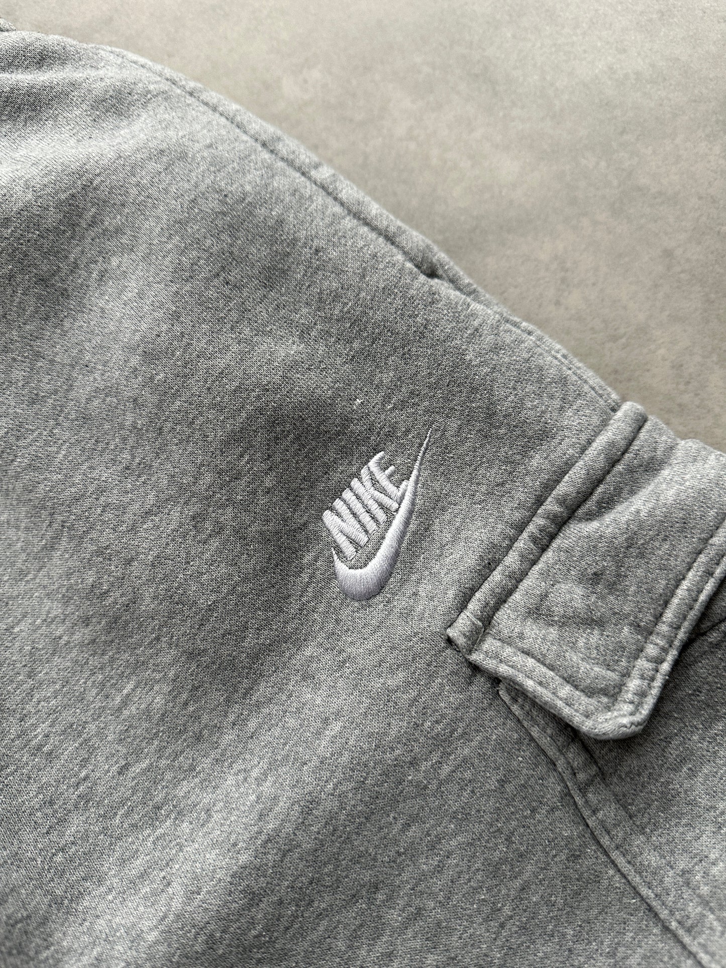 Nike cargo muška siva trenerka (S)