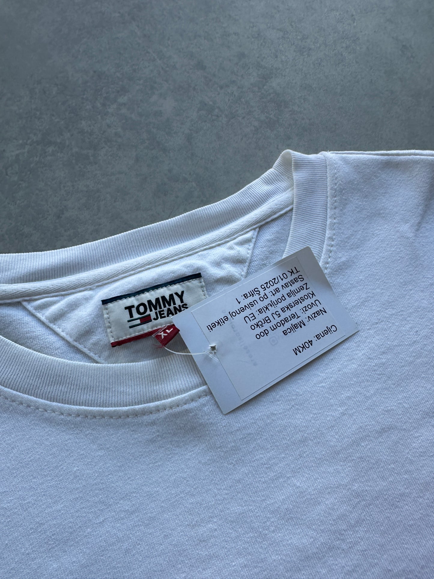 Tommy Hilfiger muška bijela majica (XL)