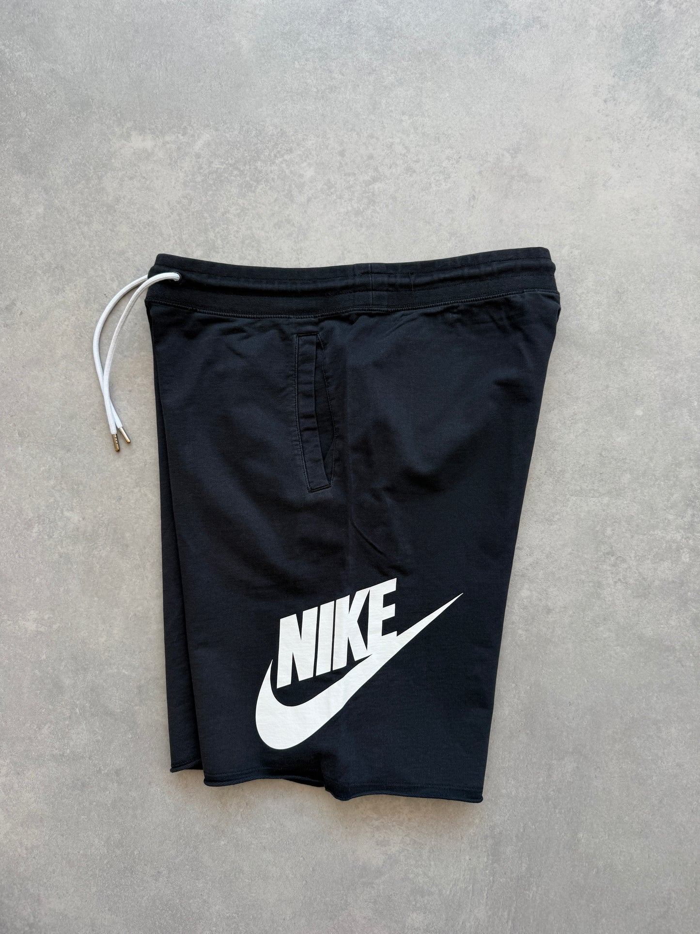 Nike muški basic crni šorc (M)