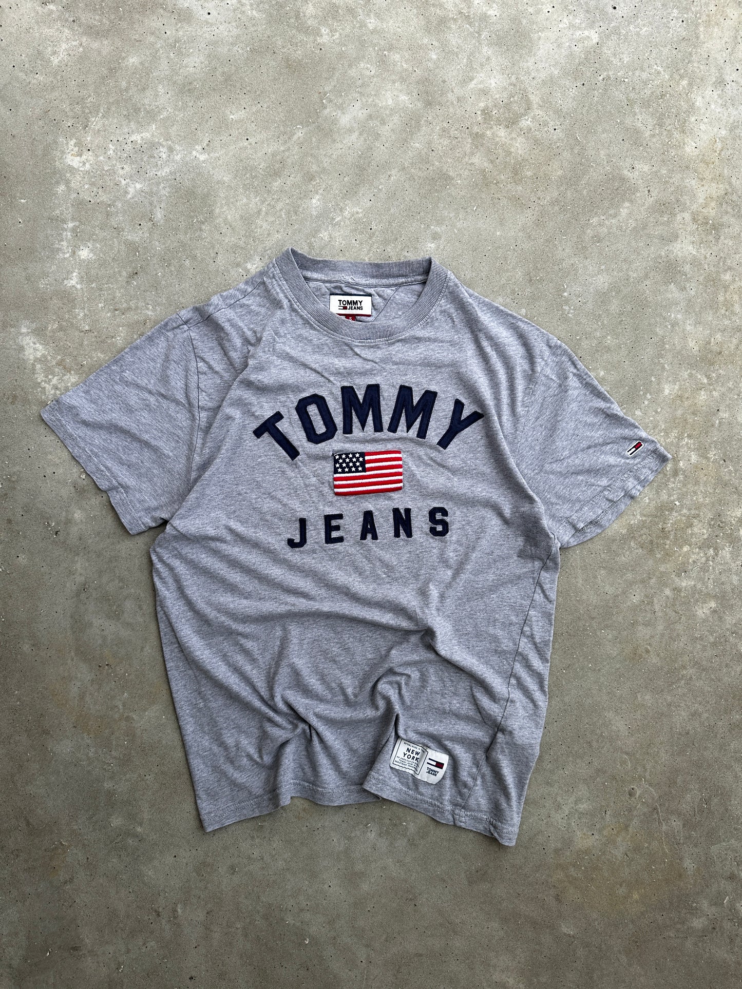 Tommy Jeans USA muška siva majica (S)