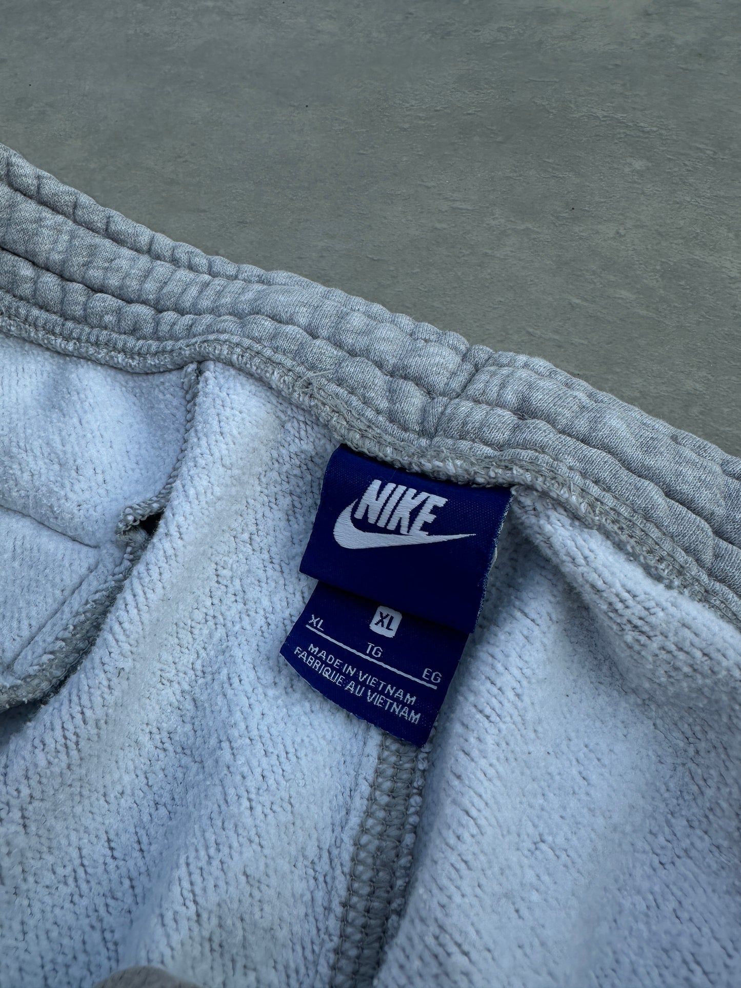 Nike basic ženska siva trenerka (XL)