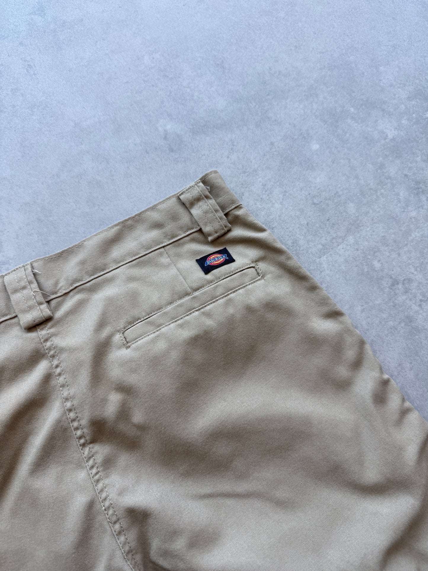 Dickies muški bež cargo šorc (S)