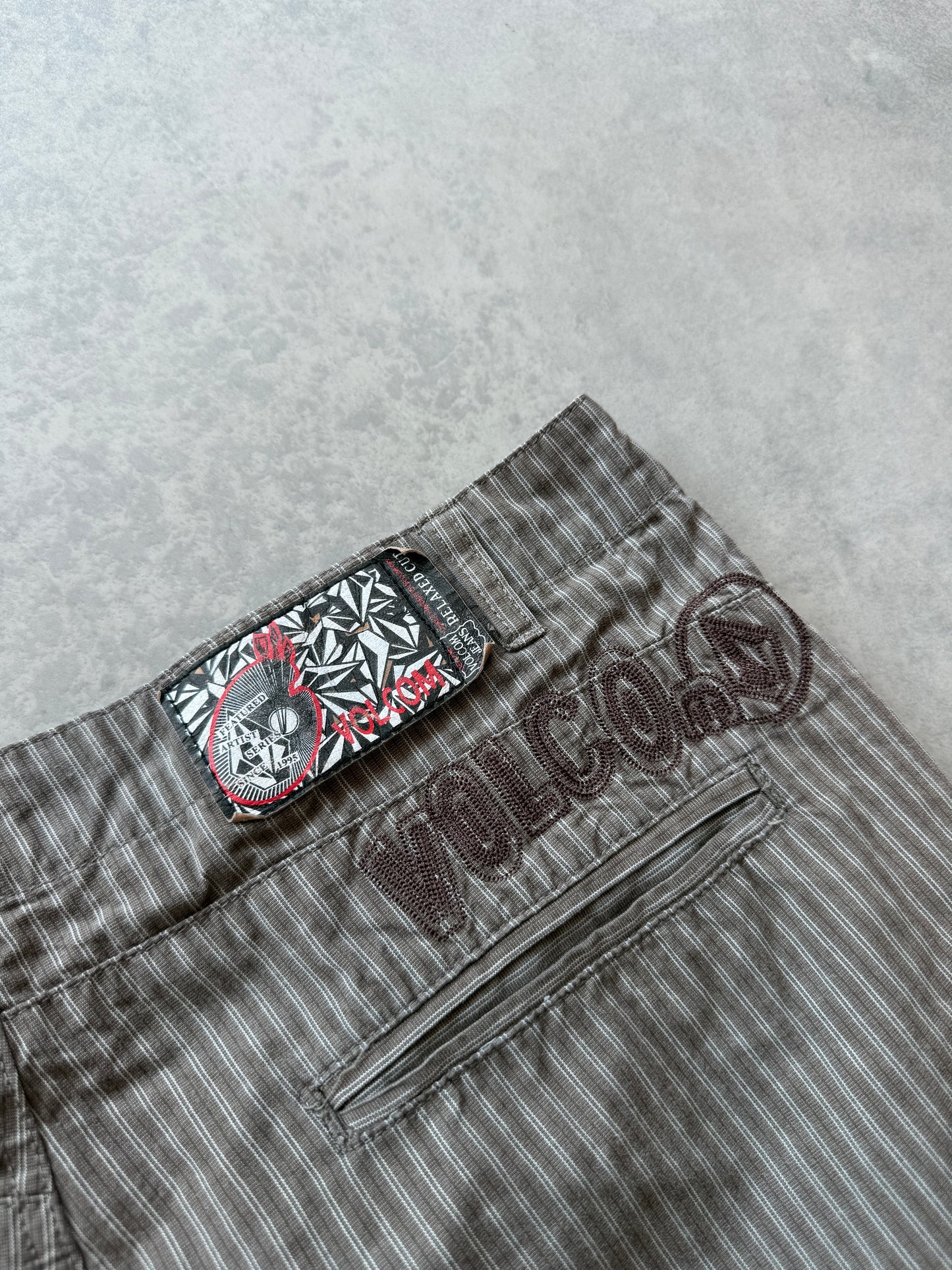 Volcom 2000s muški prugasti šorc (L)
