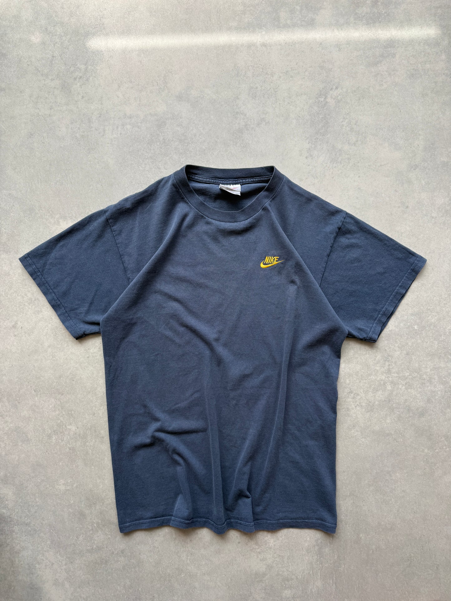 Nike 90s muška oversized faded majica (M)