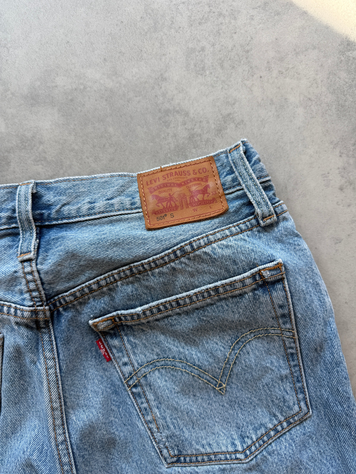 Levis 501 Slim ženske plave farmerke (28x28)