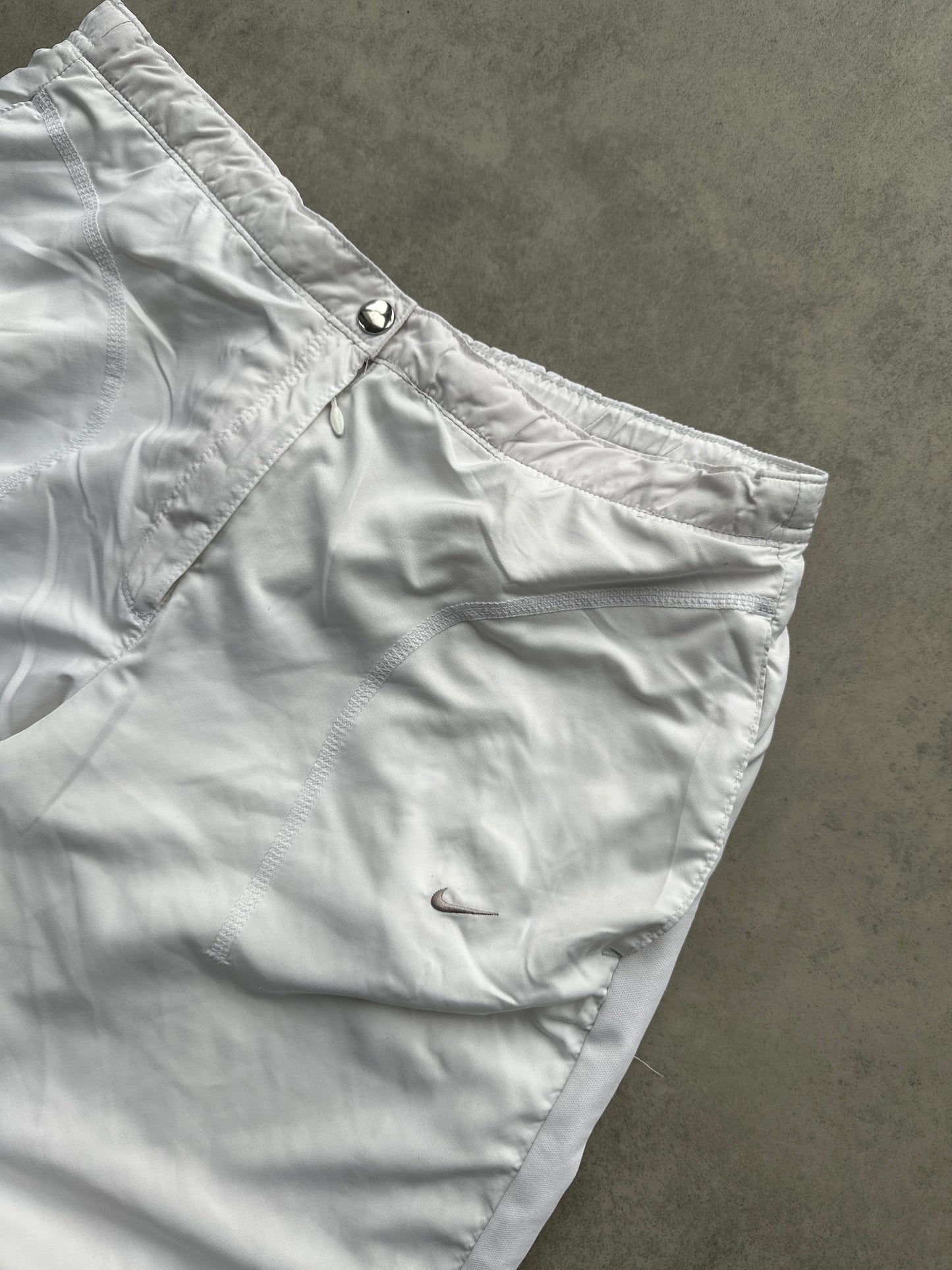 Nike 2000s ženska bijela šuškava trenerka (M)