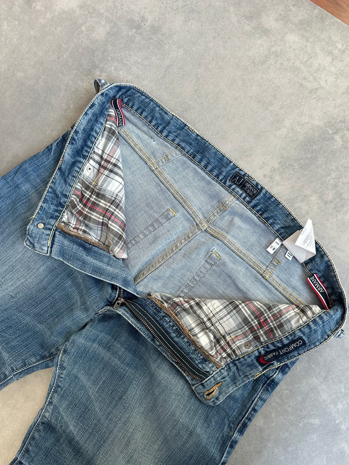 Armani Jeans 2000s muške farmerke (36)