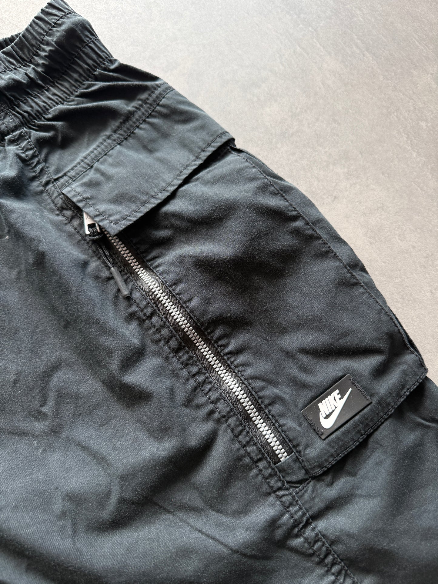 Nike muški crni cargo šorc (M)