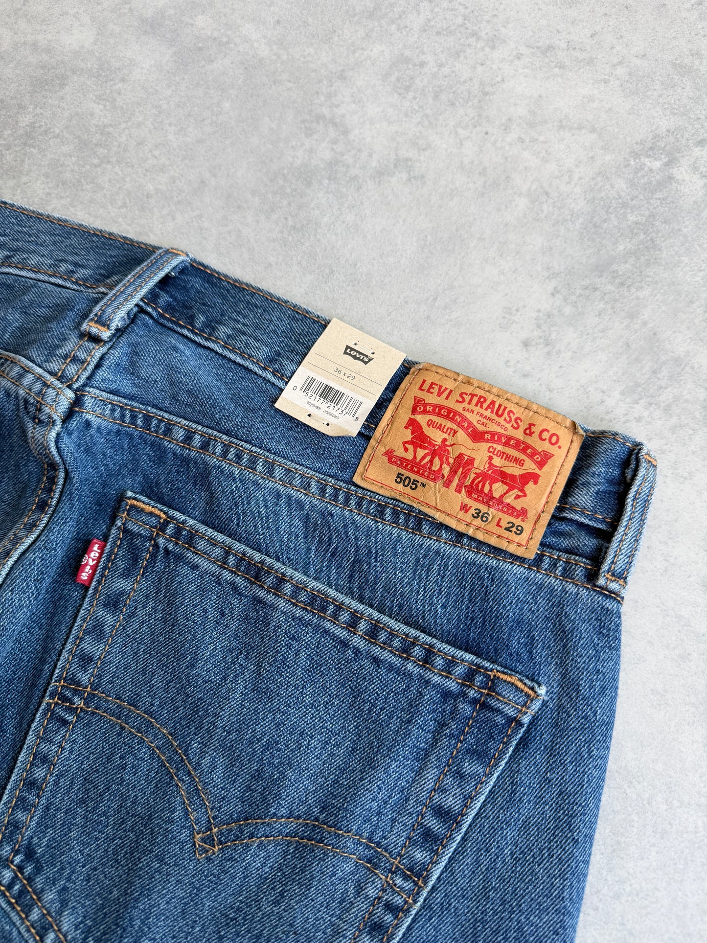 Levis 505 muške farmerke (36x29)