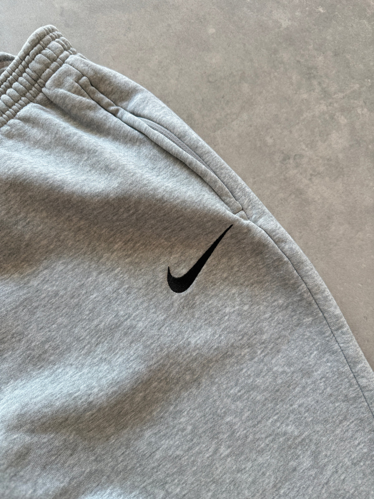 Nike muška basic siva trenerka (XL)