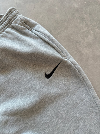 Nike muška basic siva trenerka (XL)