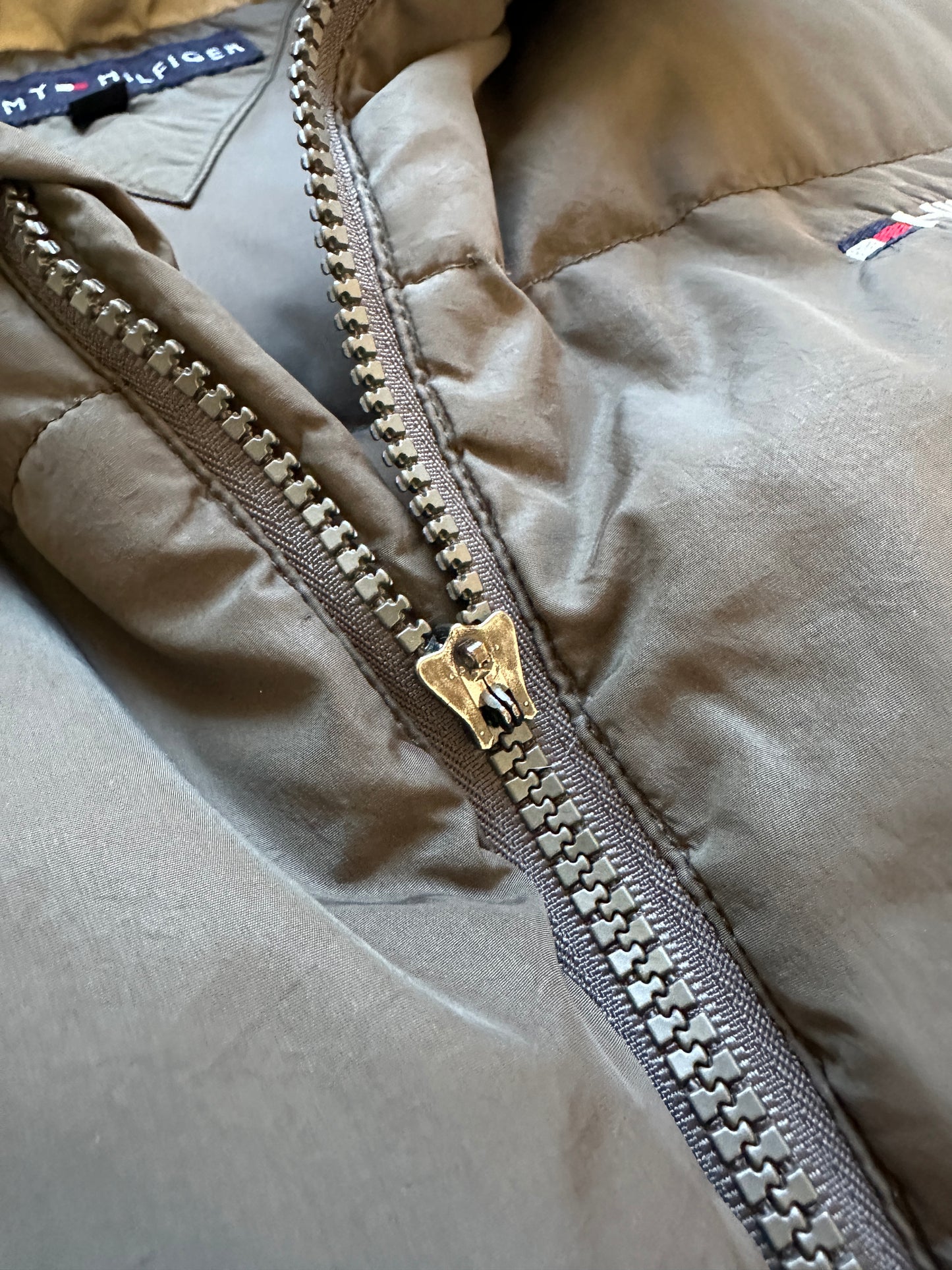 Tommy Hilfiger vintage muški puffer prsluk (L)