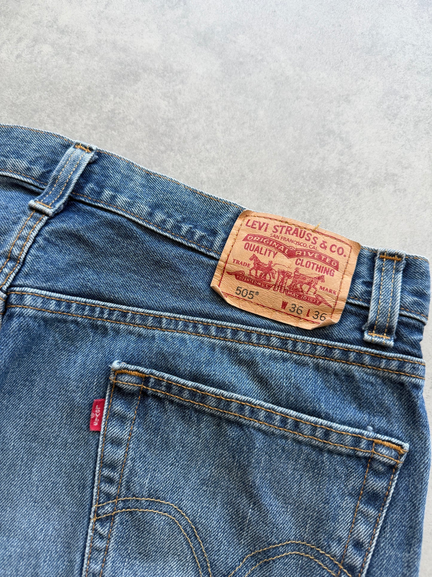 Levis 505 muške relaxed fit farmerke (36x36)