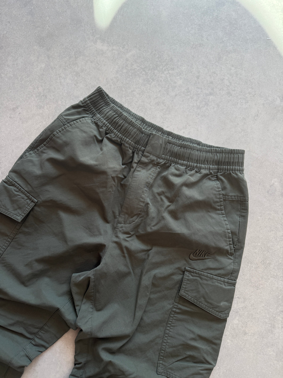 Nike muške zelene cargo hlace (M)