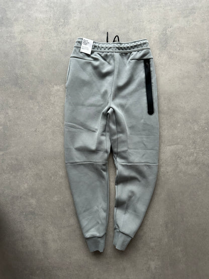 Nike Tech Fleece muška siva trenerka (XS)
