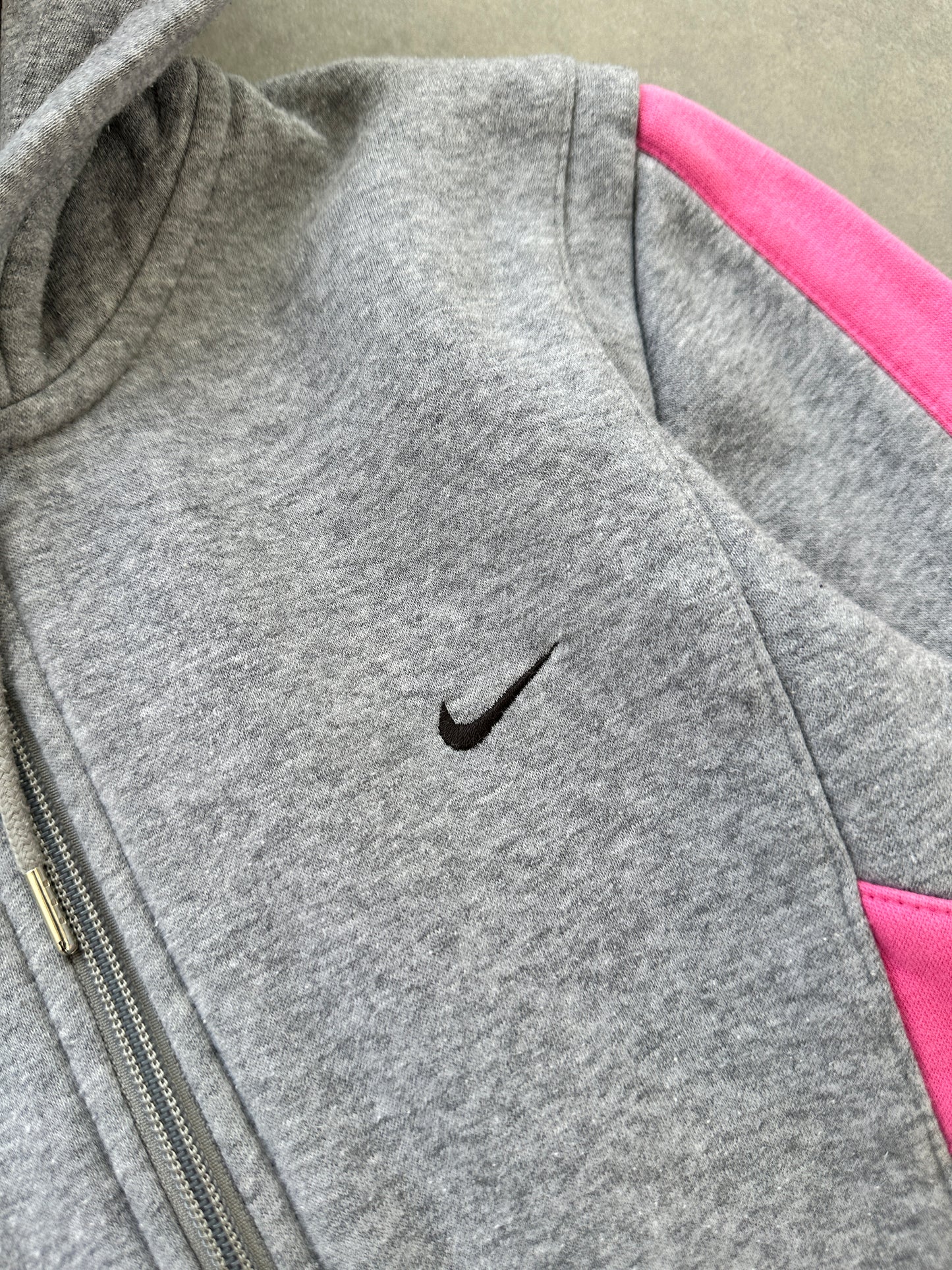 Nike ženska siva dukserica na kopcanje (M)