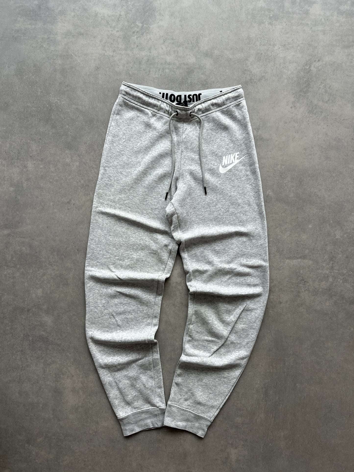 Nike ženska basic siva trenerka (S)