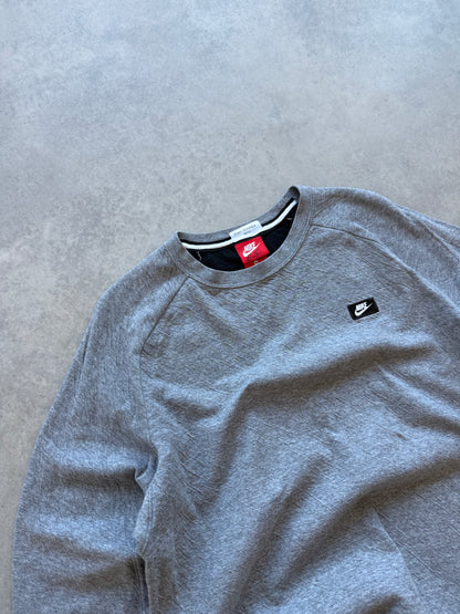Nike muška basic siva tanka dukserica (M)