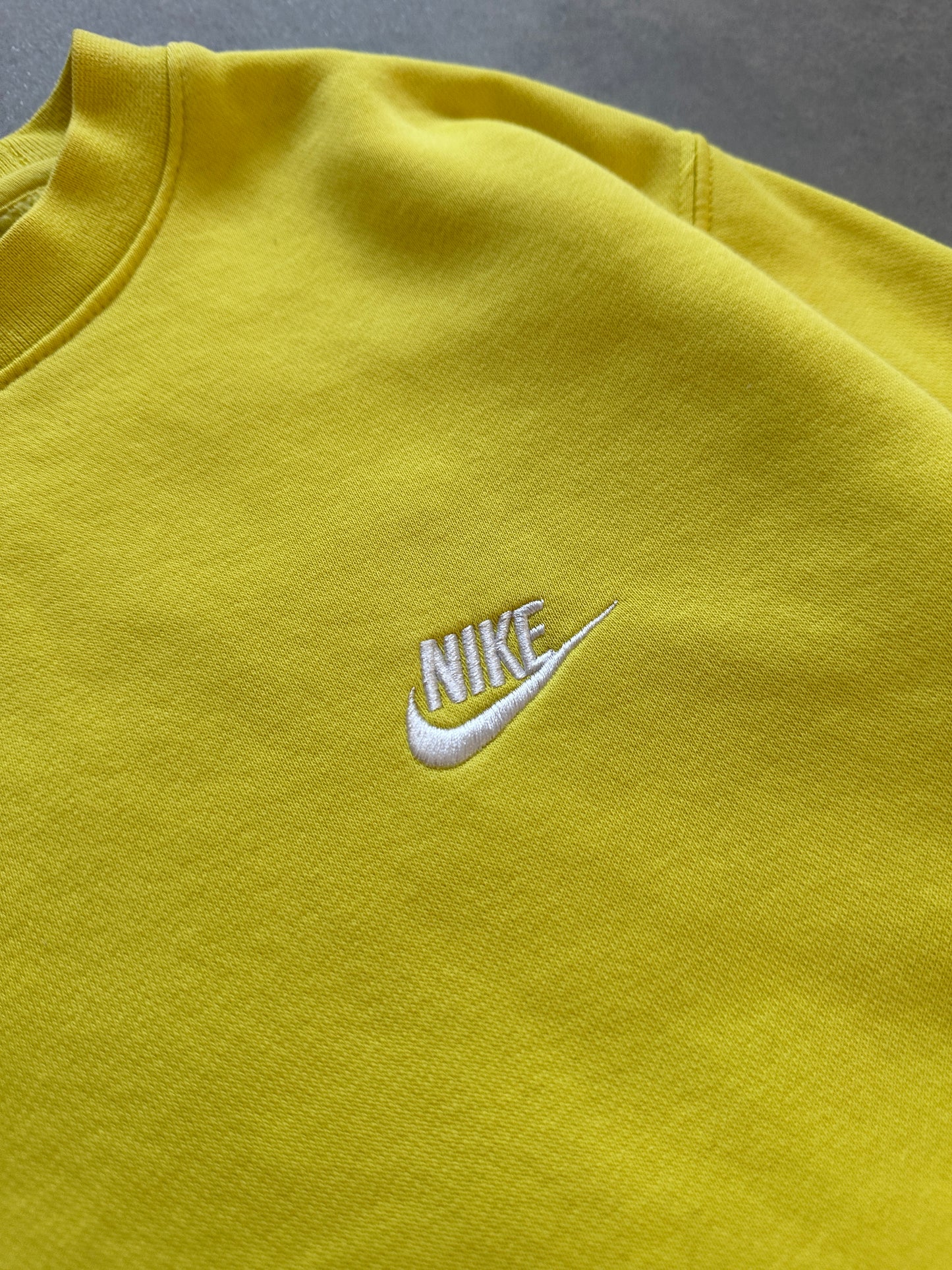 Nike basic muška dukserica (L)