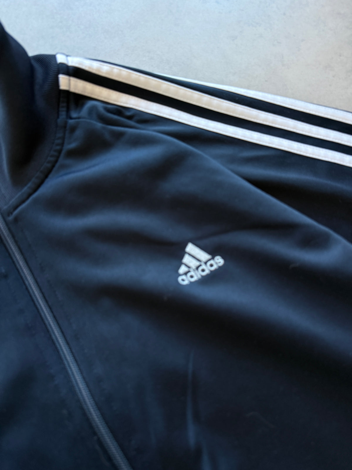 Adidas Essentials muška basic plava dukserica (L)