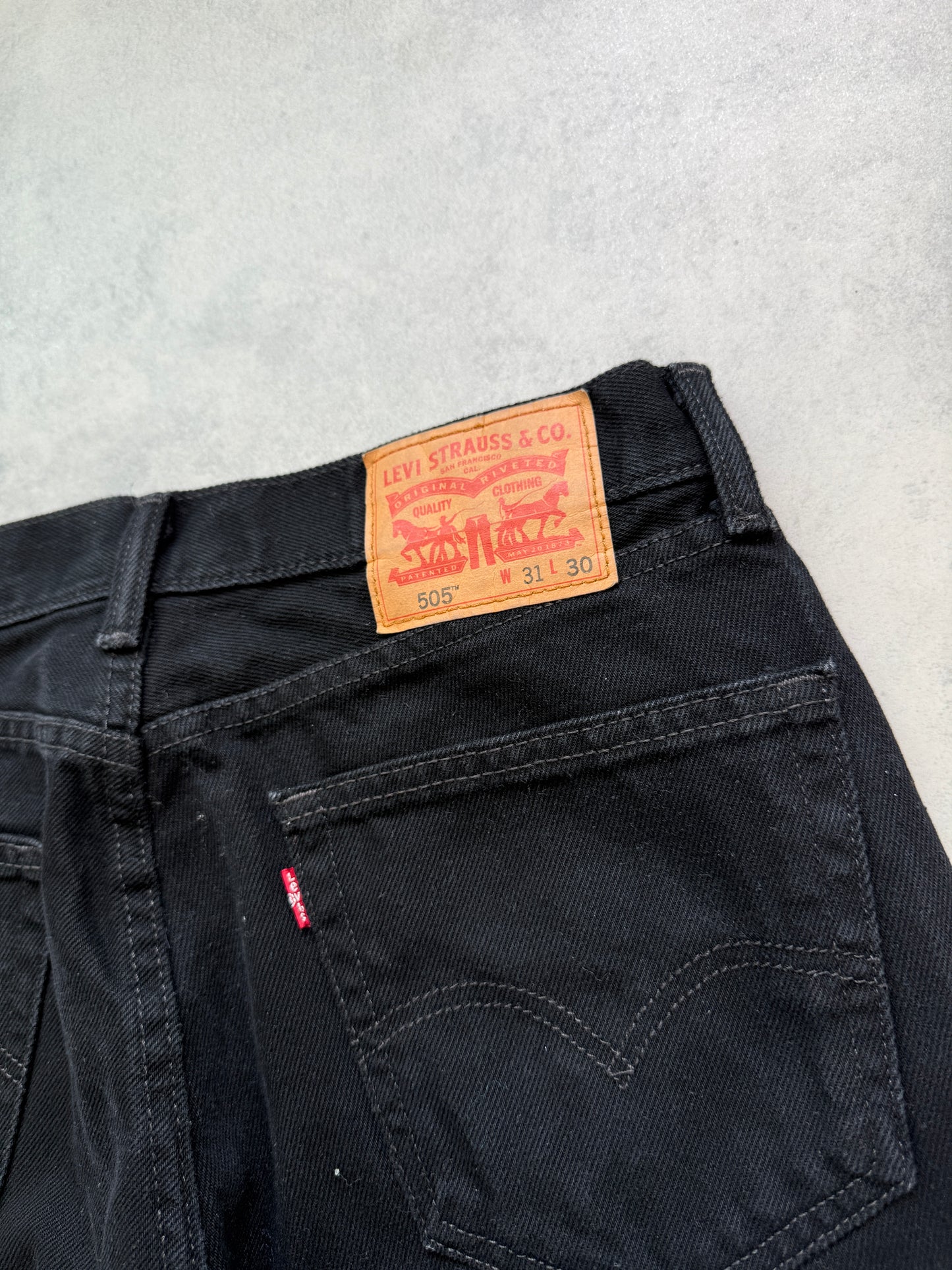 Levis 505 muške crne farmerke (31x30)