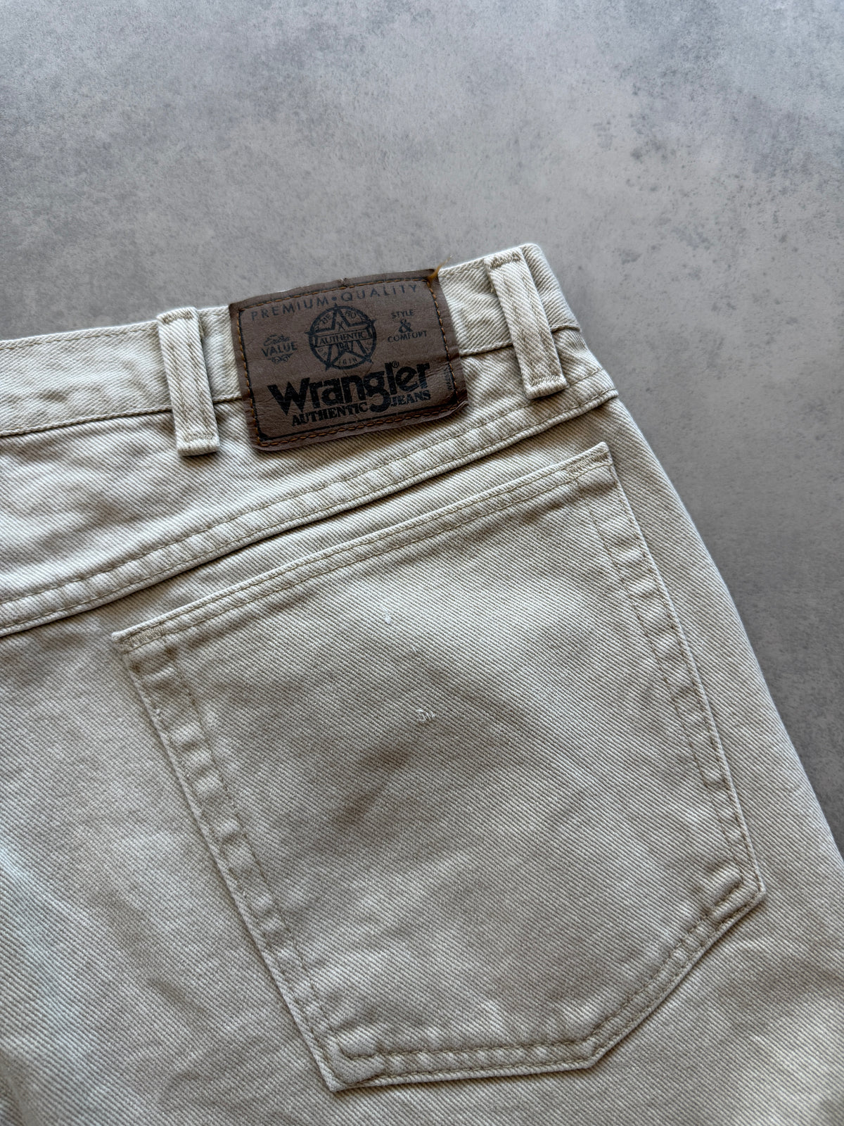 Wrangler vintage muške bež farmerke (34x32)