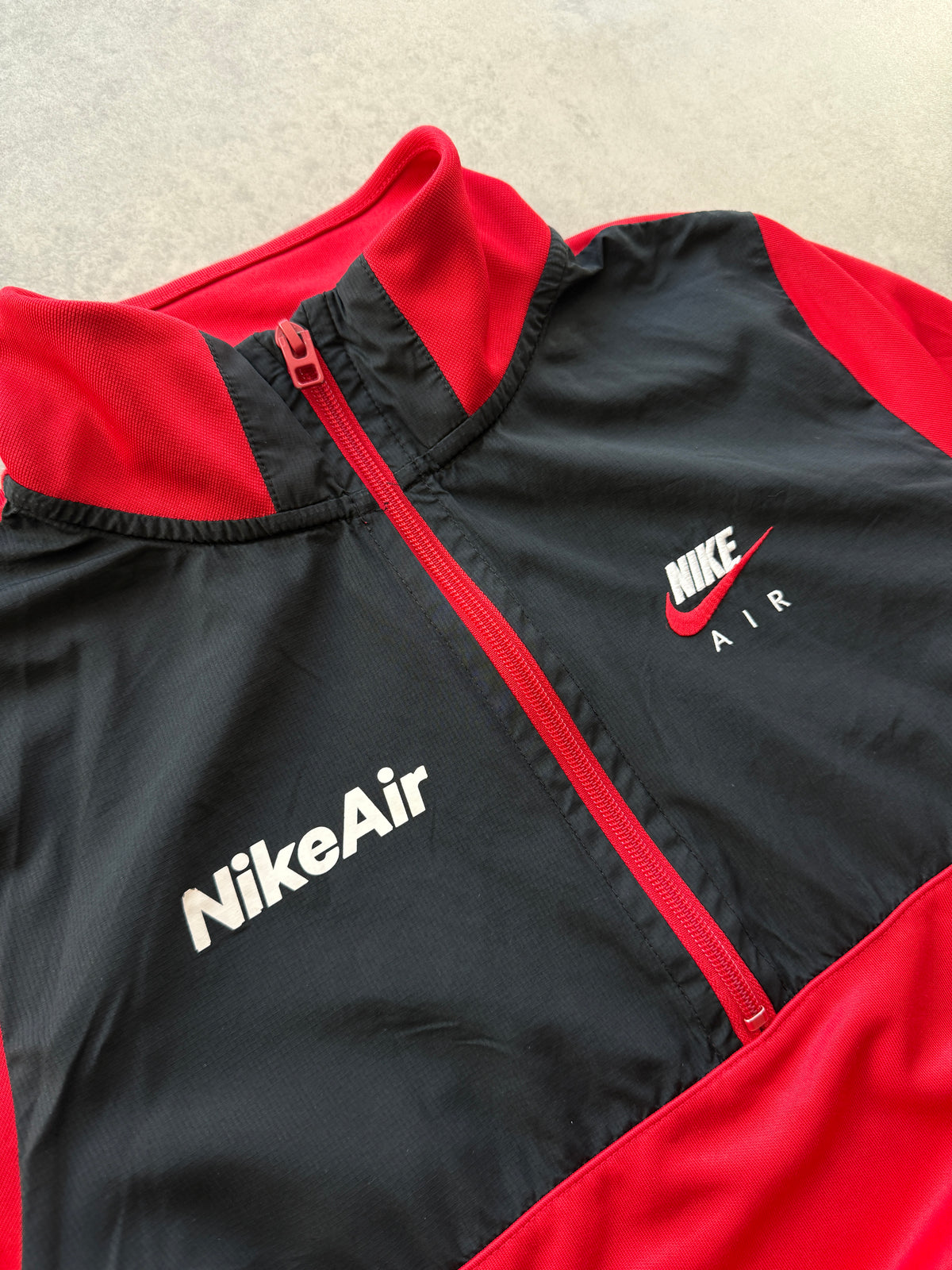 Nike Air muška crvena 1/2 zip dukserica (XS)