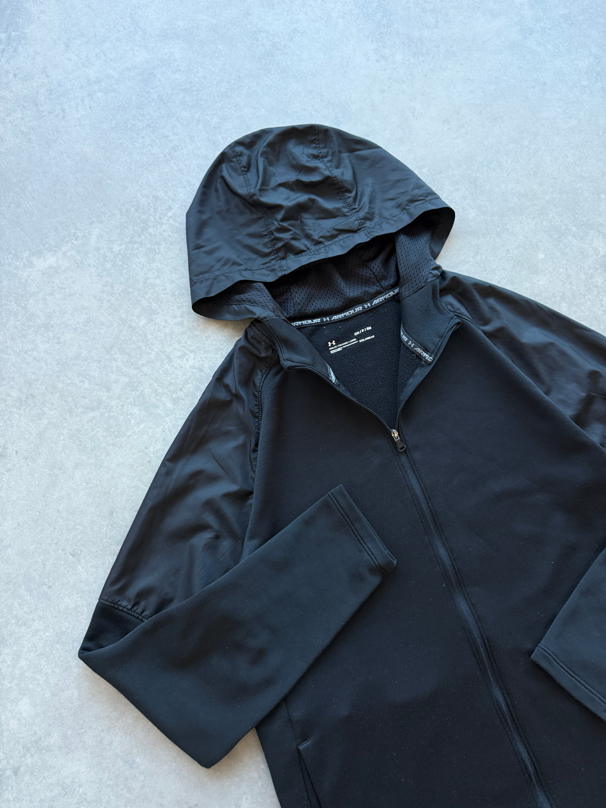 Under Armour Cold Gear muška sportska dukserica (M)