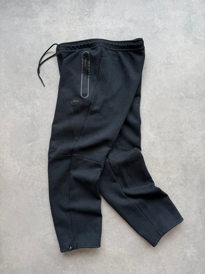 Nike Tech Fleece muška crna trenerka (L)