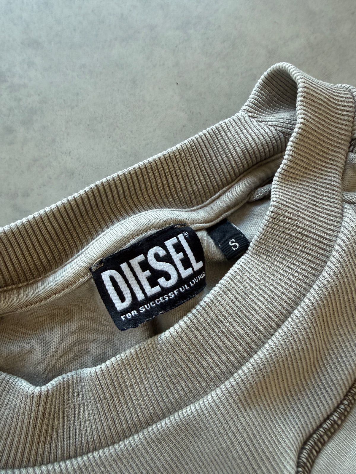Diesel Y2K muška bež dukserica (S)