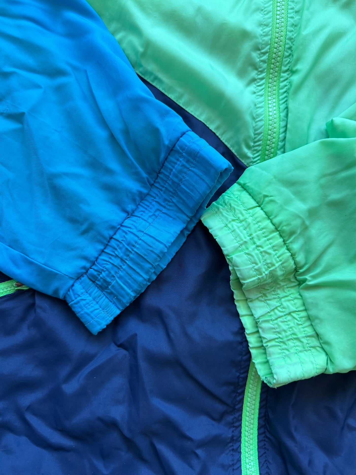 Nike 90s muška šuškava color block dukserica (XL)